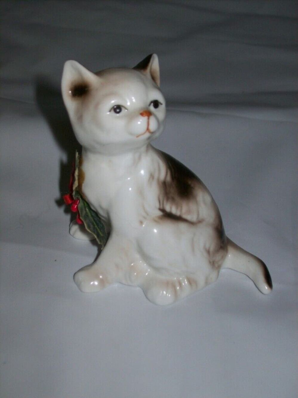 Vintage Small Cat Figurine Enesco -071026